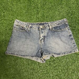 Vintage Bongo Jean Shorts Women’s 11 Low Rise Medium Wash 90s Y2K Denim